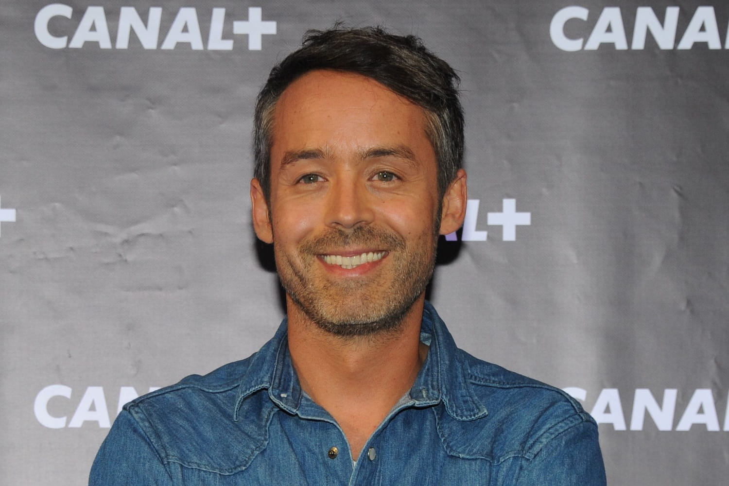 Yann Barthès en couple : ce que l’on sait vraiment - Enjoy Phoenix